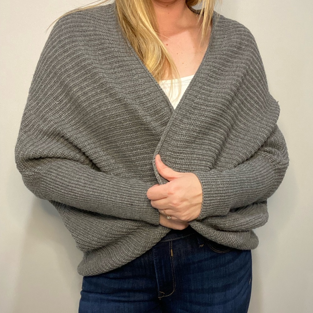 She & Sky Grey knit batwing cardigan size M